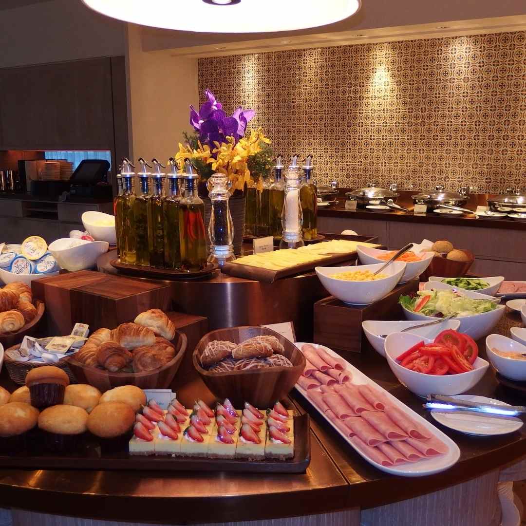 Calm Dining Experiences at Mandola Stays