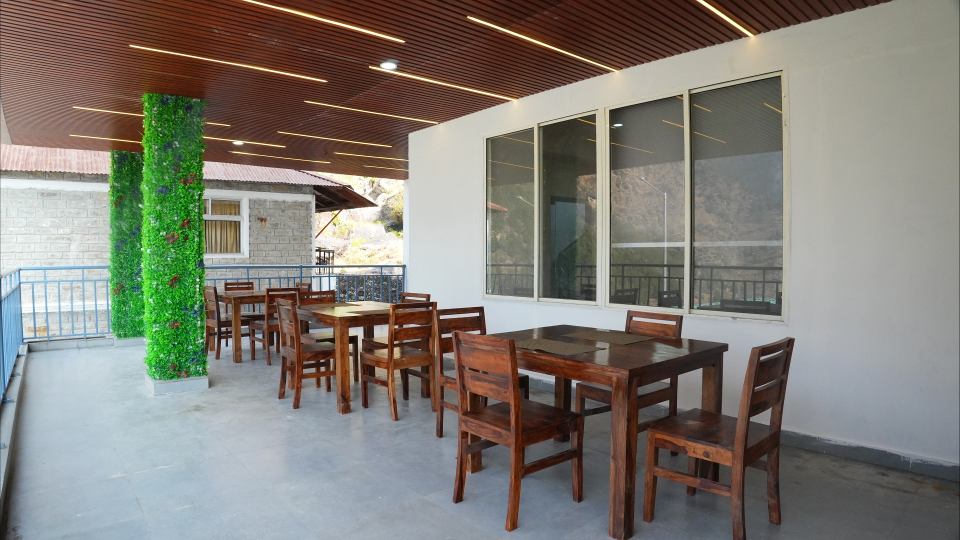 Mandola Stays ( Birthi )