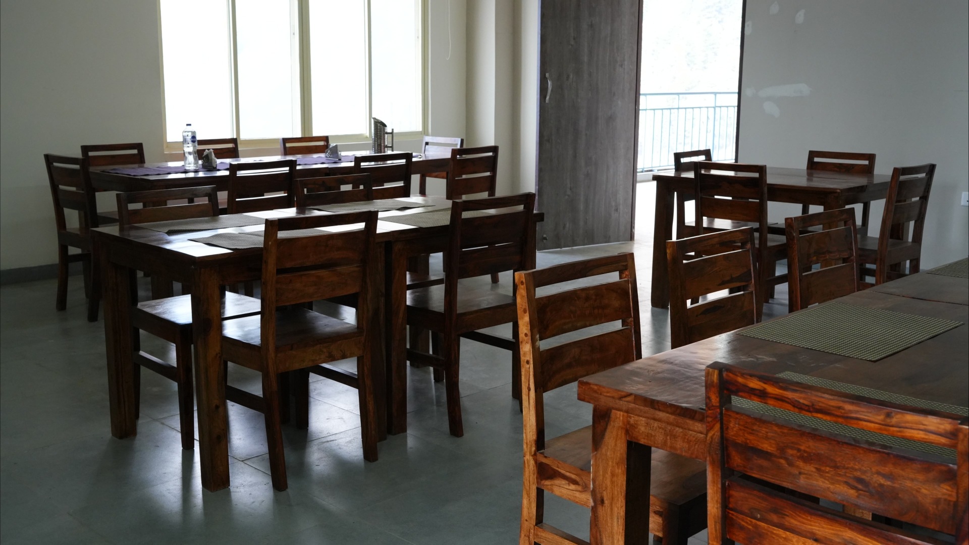 Mandola Stays ( Birthi )