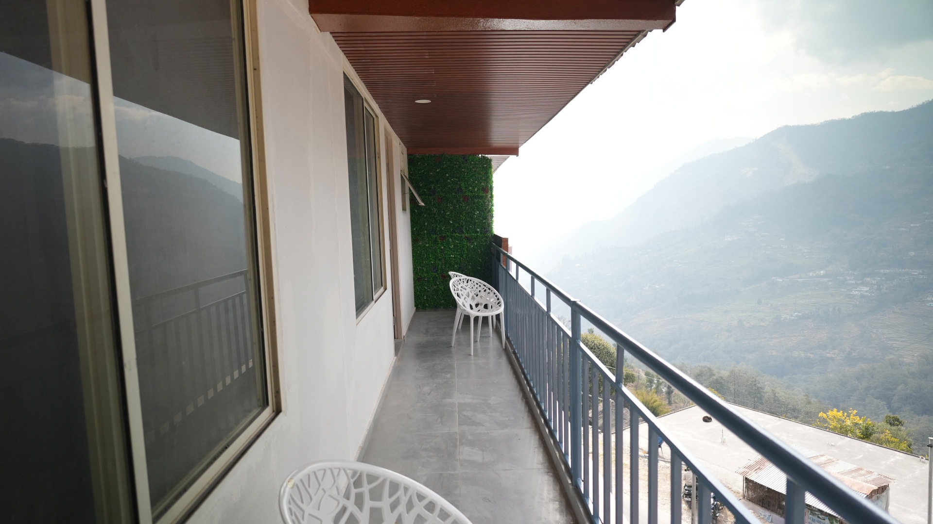balcony of Valley View Room